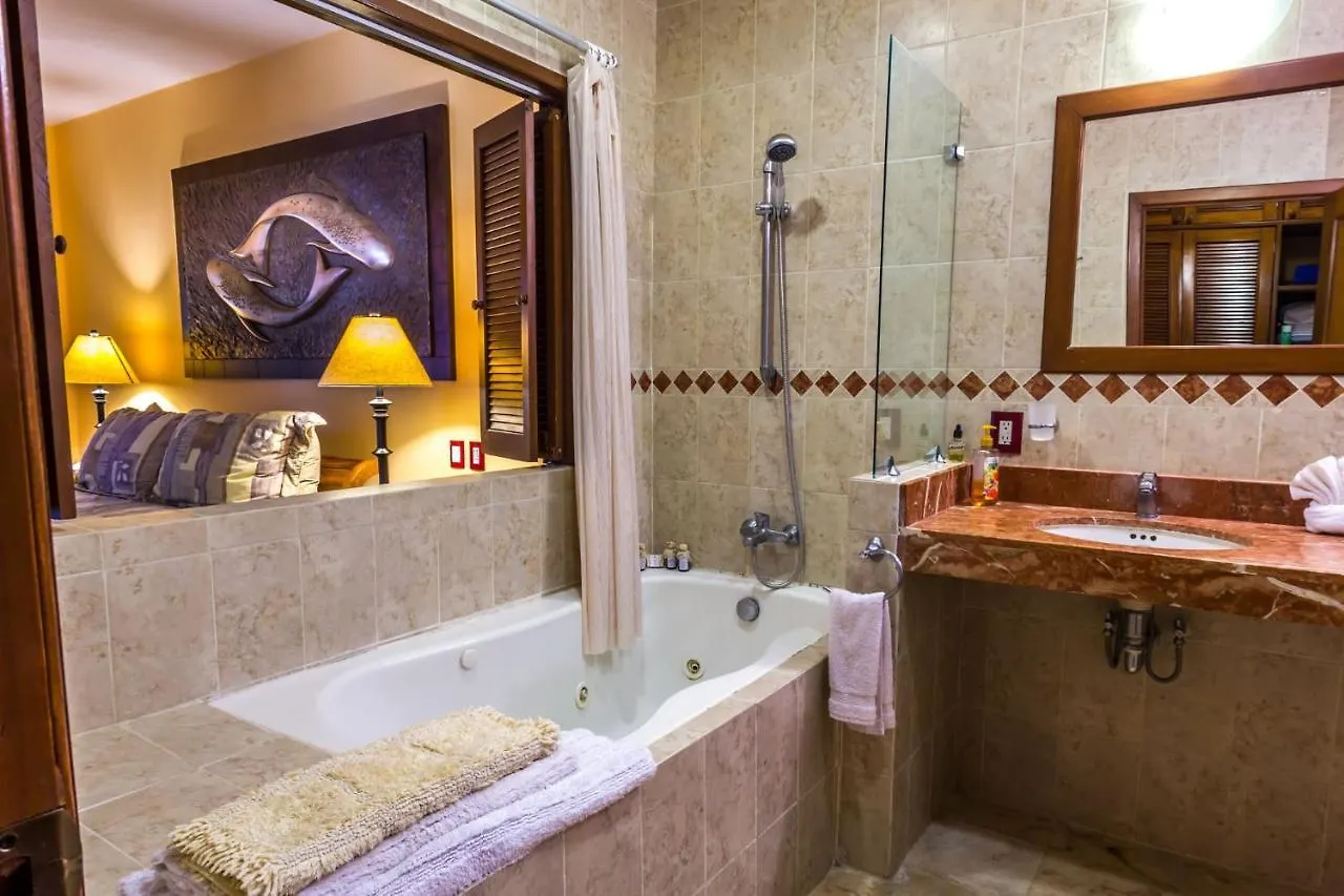 Paseo Del Sol Coral A 105 Condo Playa del Carmen Mexiko